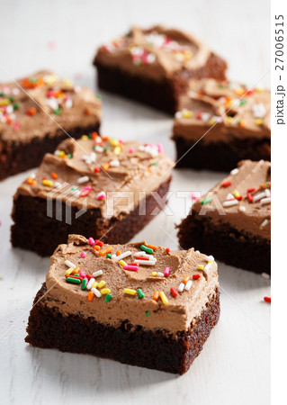 chocolate cake with chocolate  buttercream 27006515