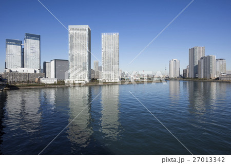 晴海大橋から望む晴海タワーマンション群 27013342