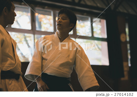 martial artist 27014102