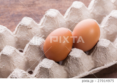 Eggs in paper tray 27014975