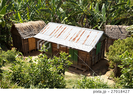 African malagasy huts in Andasibe region 27018427
