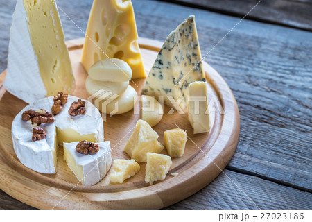 Various types of cheese 27023186