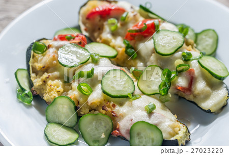 Stuffed zucchini with couscous and mozzarella 27023220