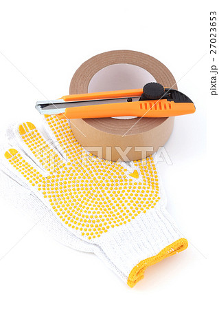 軍手とカッターとガムテープ 軍手とカッターとガムテープ 27023653