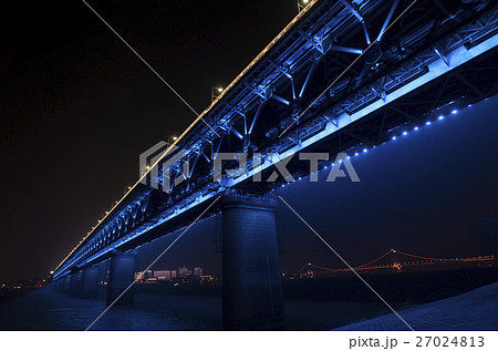 武漢長江大橋　ライトアップ 27024813