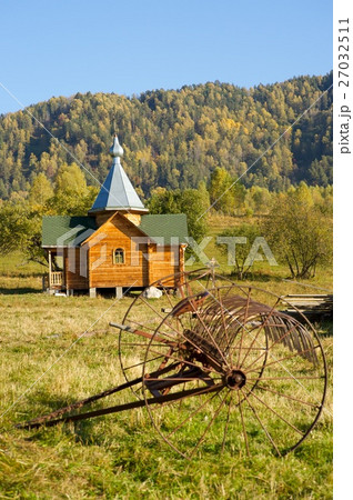 The traditional russian wooden church The traditional russian wooden church 27032511