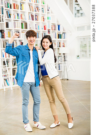 Lives of Young Adults Lives of Young Adults 27037388
