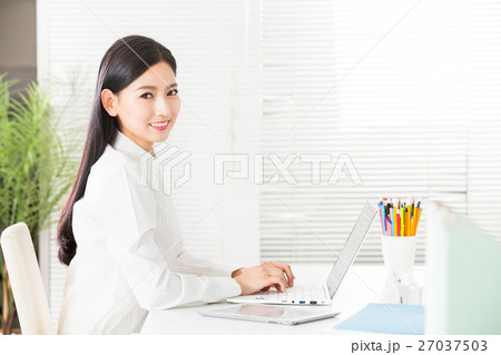 Daily Nine to Five 27037503