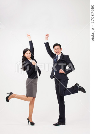 Daily Nine to Five 27037660