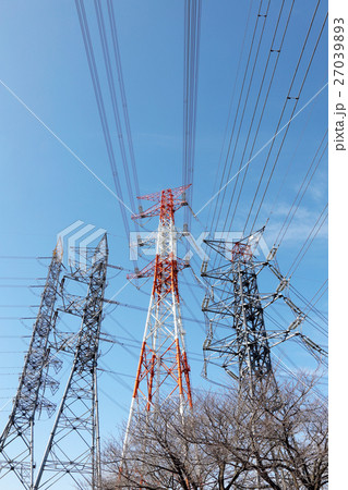 高圧電線と鉄塔 高圧電線と鉄塔 27039893