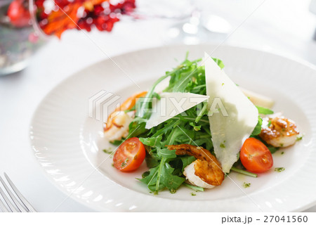 salad with shrimps and arugula salad with shrimps and arugula 27041560