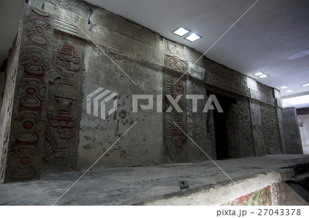 メキシコ　テオティワカン遺跡　ジャガーの神殿地下 27043378