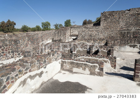 メキシコ　テオティワカン遺跡　ジャガーの神殿 27043383