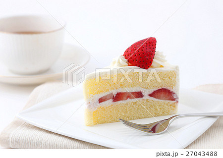 イチゴショートケーキ イチゴショートケーキ 27043488