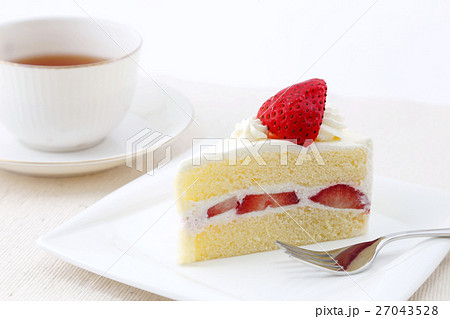 イチゴショートケーキ 27043528