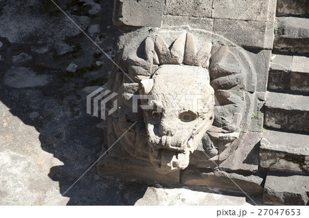 メキシコ テオティワカン遺跡 ケツァルコアトルのピラミッド メキシコ テオティワカン遺跡 ケツァルコアトルのピラミッド 27047653