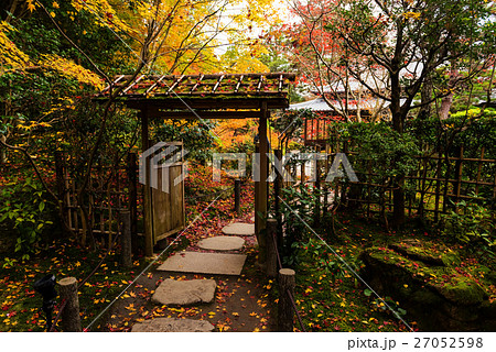 Tenju-an Temple with fall colors, Kyoto Tenju-an Temple with fall colors, Kyoto 27052598