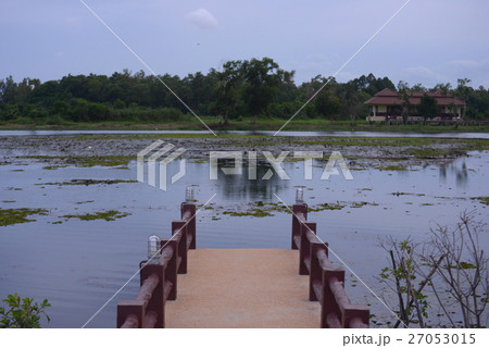 Concrete walkway in the water park 27053015