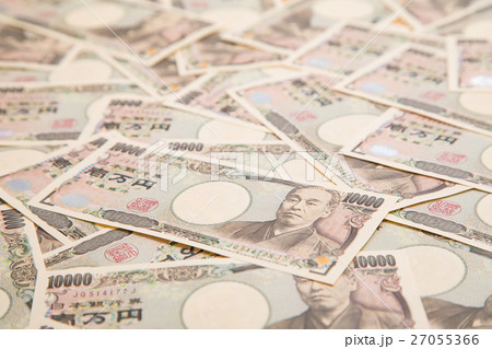 お金　大金　札束　副業　本職　金融　経済　一万円札　1万円札　壱萬円札　日本円　100万円　百万円 27055366