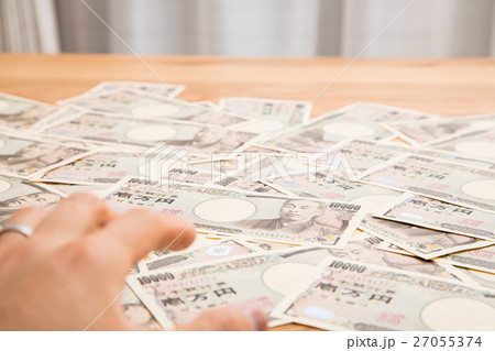 お金 大金 札束 副業 本職 金融 経済 一万円札 1万円札 壱萬円札 日本円 100万円 百万円 お金 大金 札束 副業 本職 金融 経済 一万円札 1万円札 壱萬円札 日本円 100万円 百万円 27055374