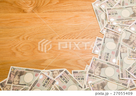 お金　大金　札束　副業　本職　金融　経済　一万円札　1万円札　壱萬円札　日本円　100万円　百万円 27055409