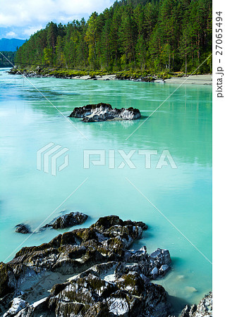 Stony bottom of the turquoise river Stony bottom of the turquoise river 27065494