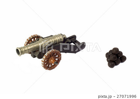 Cannon toy and cannon balls. 27071996
