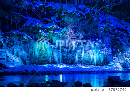 三十槌の氷柱(青) 三十槌の氷柱(青) 27072742