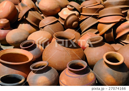 Background of a pots, dishes, and other articles  27074166