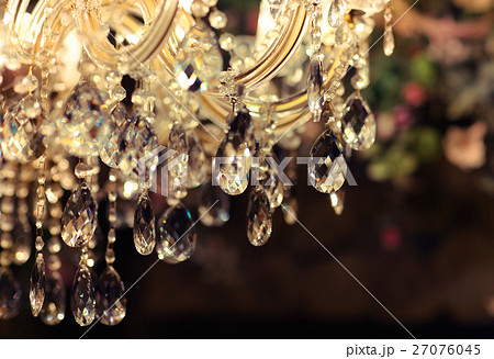 Chrystal chandelier close-up Chrystal chandelier close-up 27076045