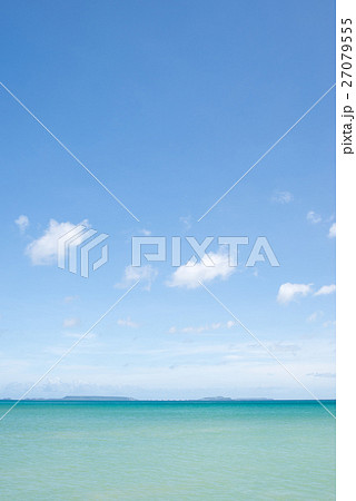 沖縄の海・青空と水平線 27079555