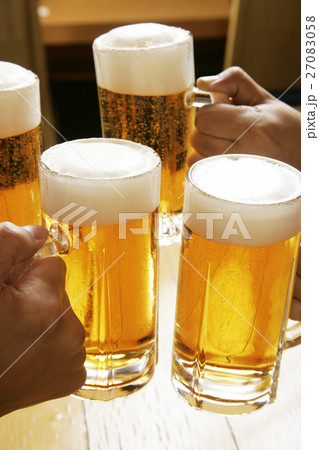 ビールで乾杯 27083058