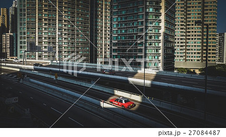香港 風景 ビルと香港タクシー 27084487