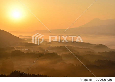加久藤盆地の雲海 27086786