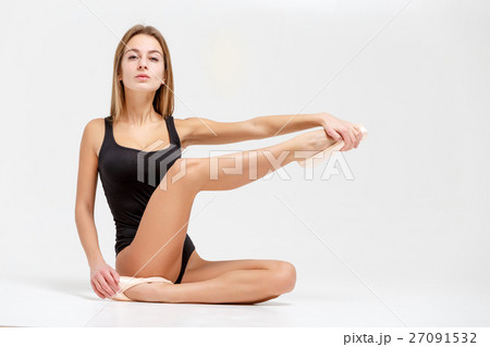 Ballerina in black outfit 27091532