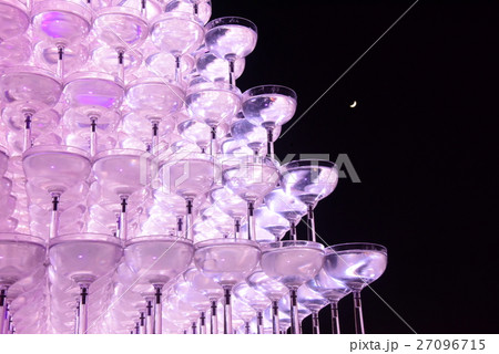 グラスタワーと三日月 グラスタワーと三日月 27096715