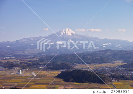母塚山から見た冬の大山 27098954