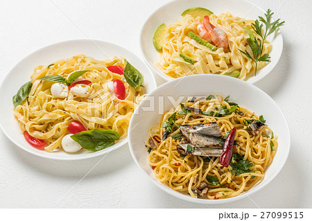 イタリア食材　生パスタ　 fresh pasta and Italian ingredients 27099515