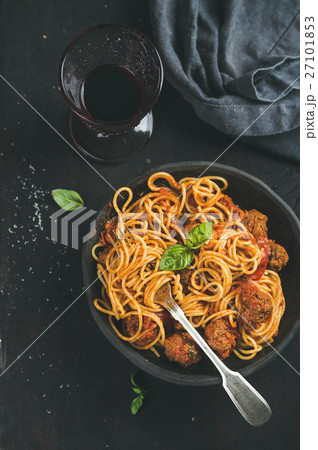 Spaghetti with meatballas, fresh green basil 27101853