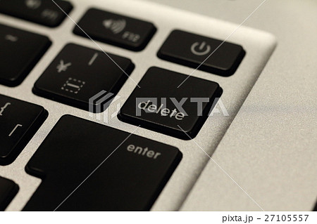 削除キー(delete)のクローズアップ 削除キー(delete)のクローズアップ 27105557