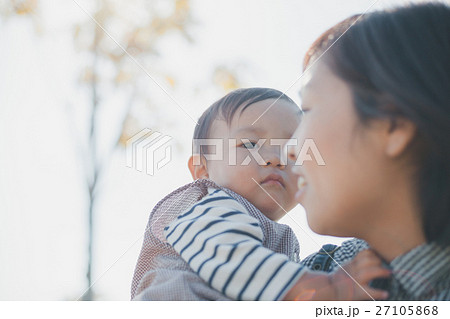 1 year old 1 year old 27105868