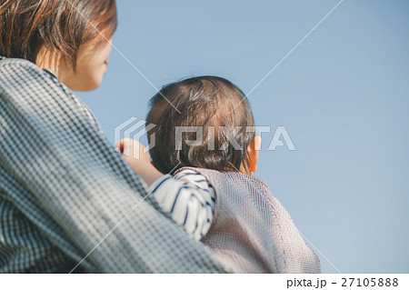 1 year old 1 year old 27105888