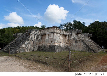メキシコ　チチェン・イッツァ遺跡　金星の台座 27108974