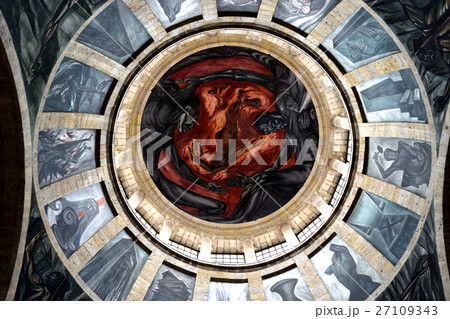 オスピシオ・カバーニャスのオロスコの天井画（メキシコ・グアダラハラ） 27109343