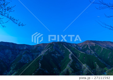 ナメゴ谷 夜明け(春) 27111592