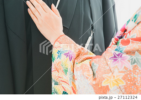 traditional Japanese wedding 27112324