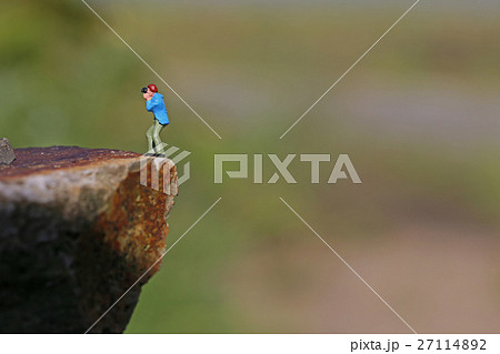 崖っぷちのカメラマン 27114892