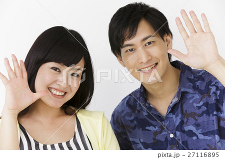 カップル 女性 男性 夫婦 人物 感情 表情 お手上げ バイバイ 挨拶 手を振る 降参 挙手 カップル 女性 男性 夫婦 人物 感情 表情 お手上げ バイバイ 挨拶 手を振る 降参 挙手 27116895