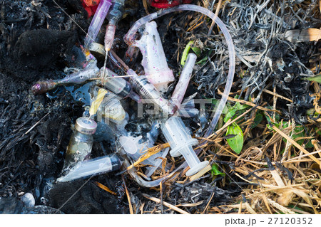 Infectious waste is burned in the environment.. Infectious waste is burned in the environment.. 27120352