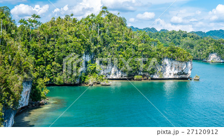 Rocks Landscape in Kabui Bay, Raja Ampat Indonesia Rocks Landscape in Kabui Bay, Raja Ampat Indonesia 27120912